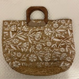 Antik Kraft Tote Bag Jute Straw White Flowers/Wooden Handles-Market/Travel/Beach
